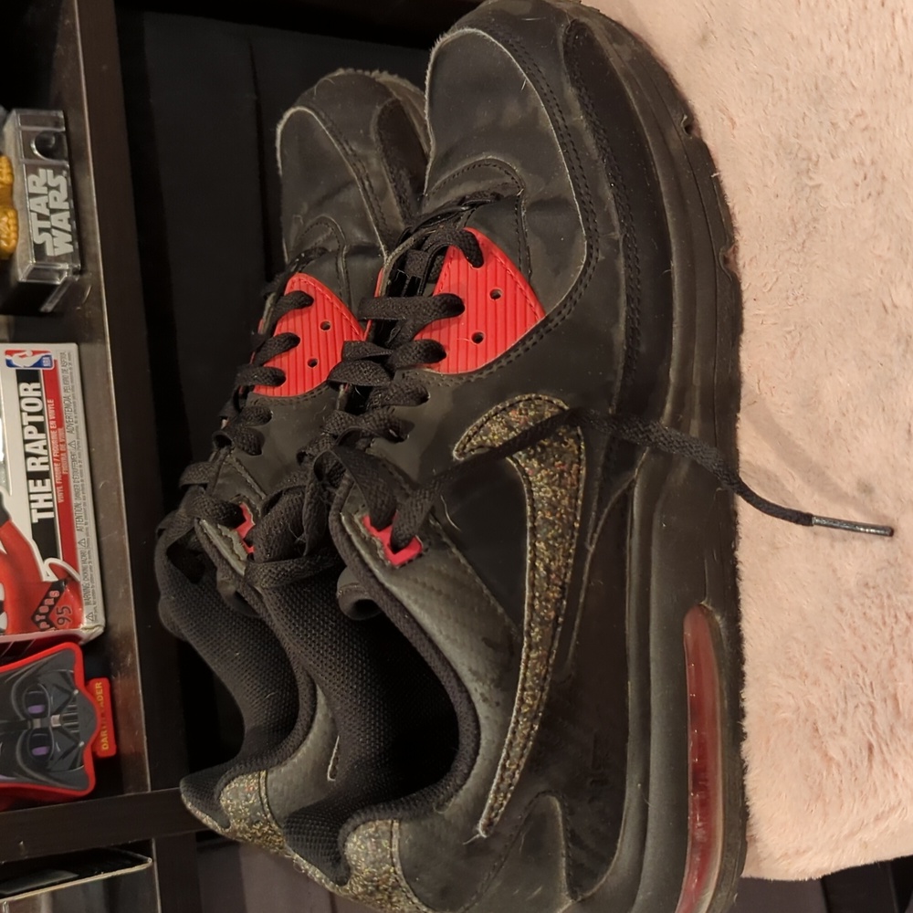 Nike Air Max 90s Black Red Carbon Fiber Men’s Size 11
